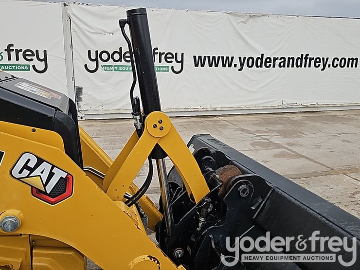 2023-caterpillar-420-xe-image-10