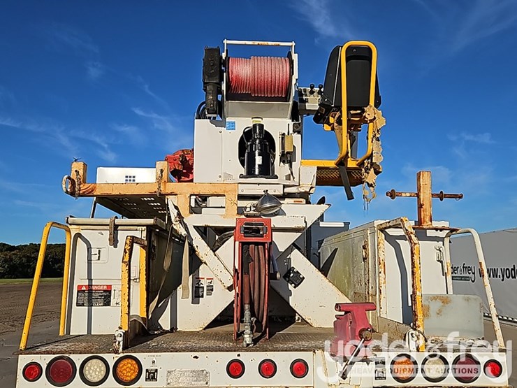 2009-sterling-acterra-image-22