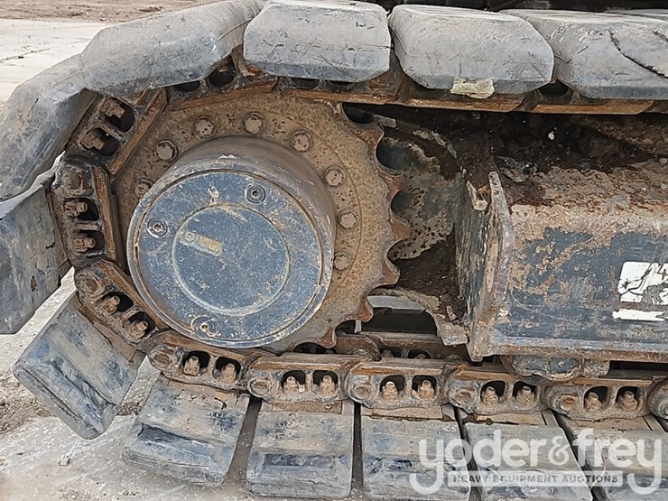 2010-komatsu-pc78us-8-image-9