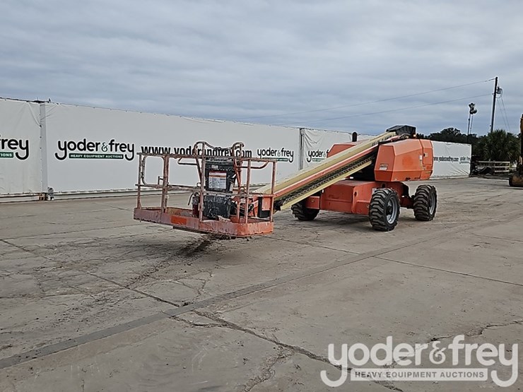 2015-jlg-600s-image-2