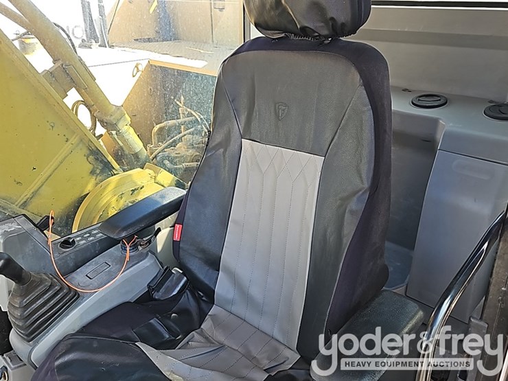 2017-caterpillar-330fl-image-32