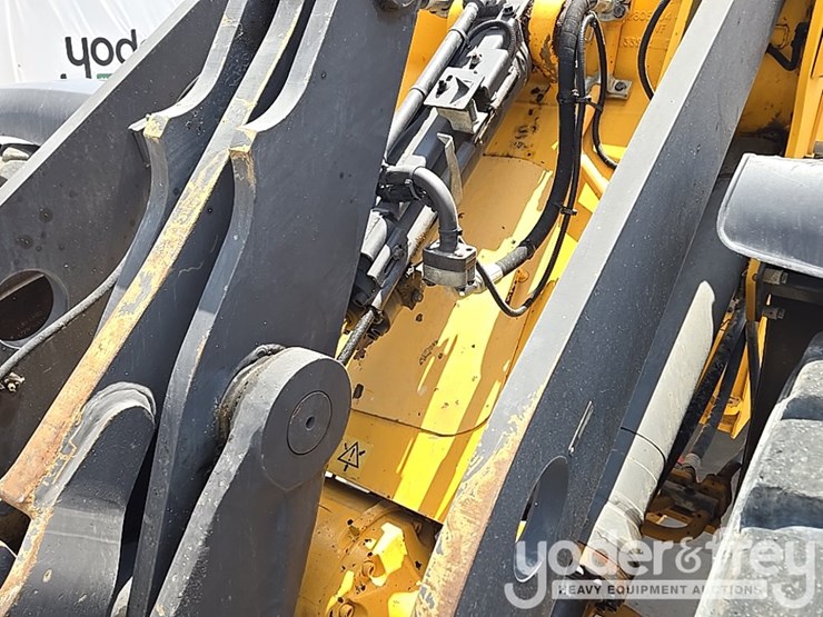 2014-volvo-l60g-image-24