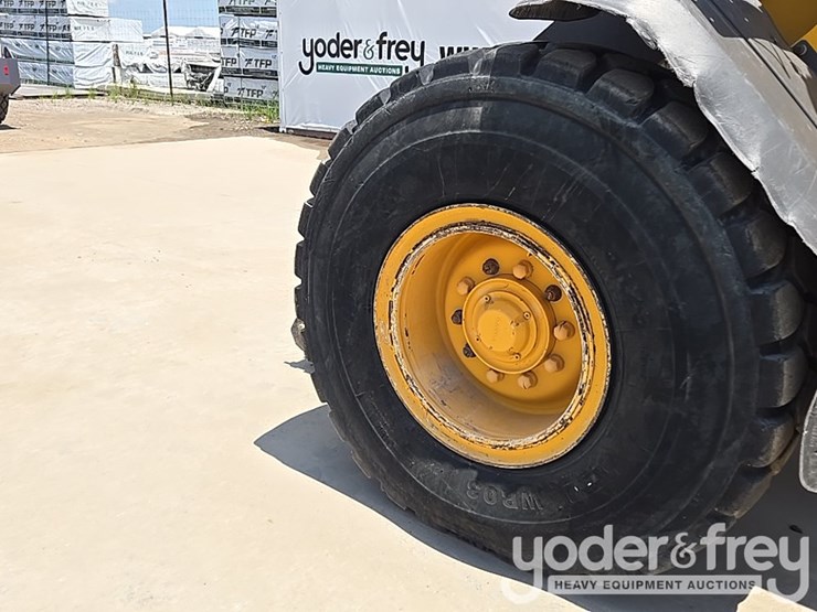 2014-volvo-l60g-image-14