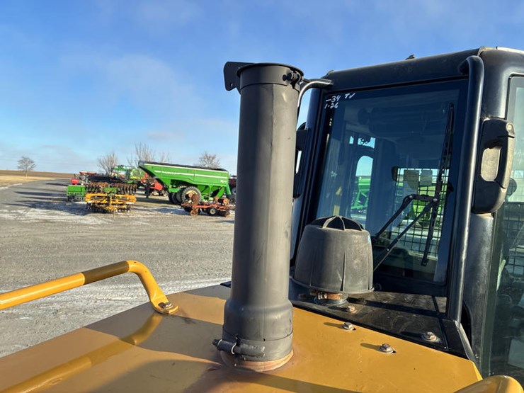 2016-caterpillar-d6n-lgp-image-59