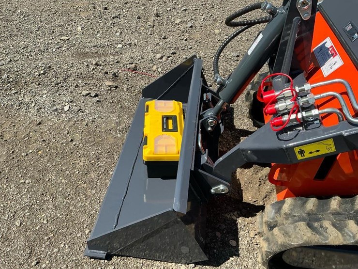 #1001-•-tpm,-t460-mini-skid-steer-loader-image-5