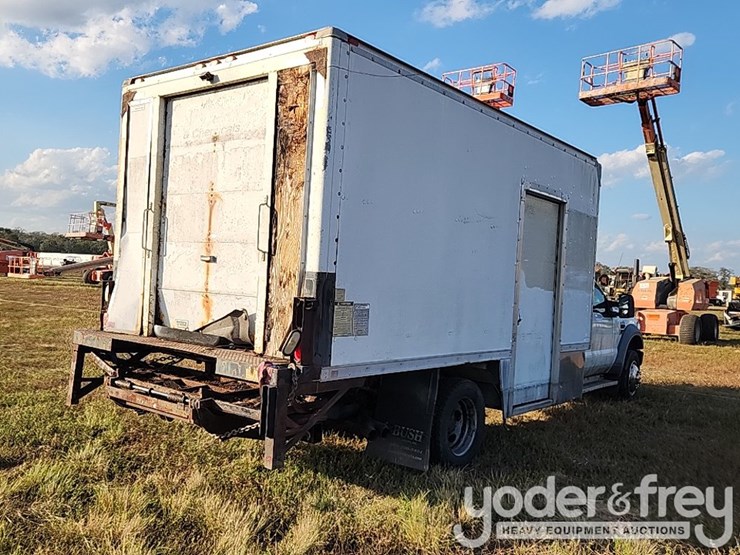 ford-f550-xl-image-4