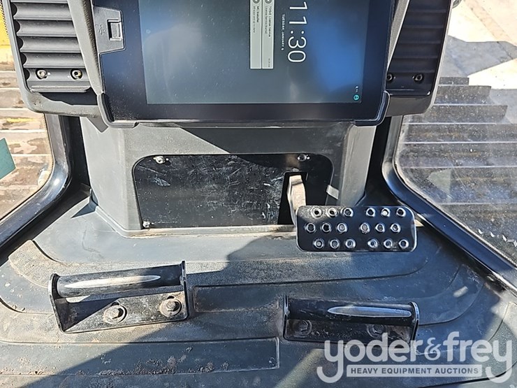 2022-caterpillar-d4-lgp-image-30