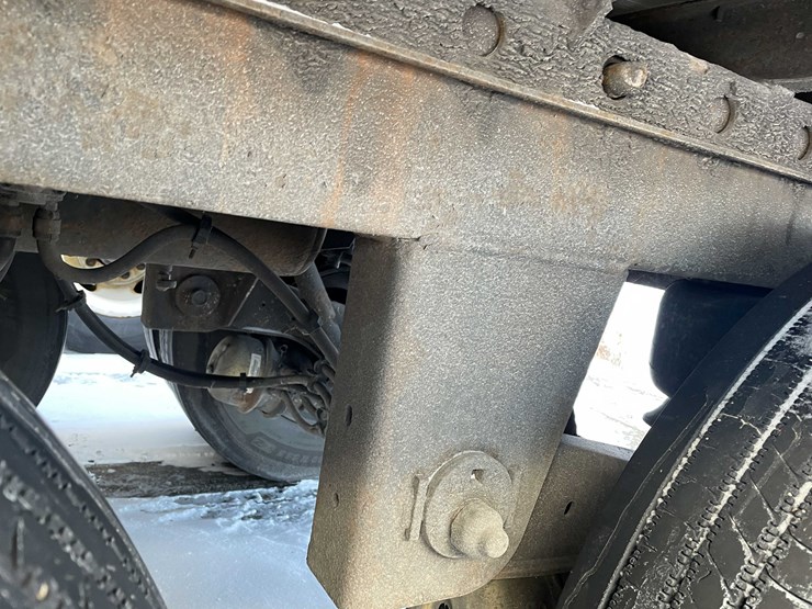 2010-utility-reefer-image-25