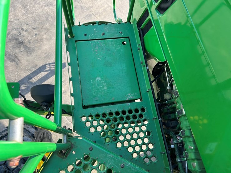2015-john-deere-r4030-image-68