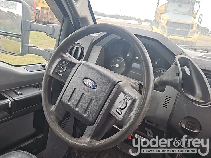 2016-ford-f550-image-34