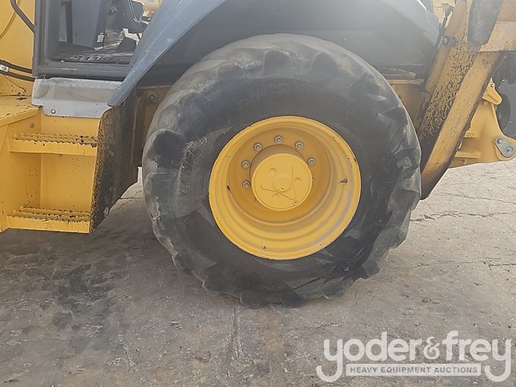 2017-deere-310sl-image-18