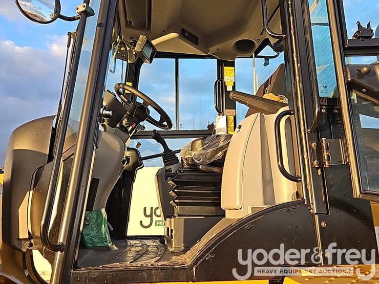 caterpillar-910-image-24