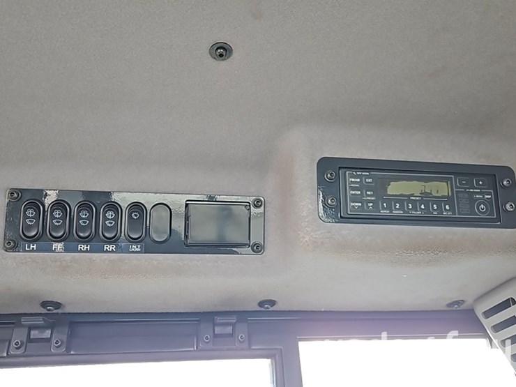 2021-komatsu-d51px-24-image-33