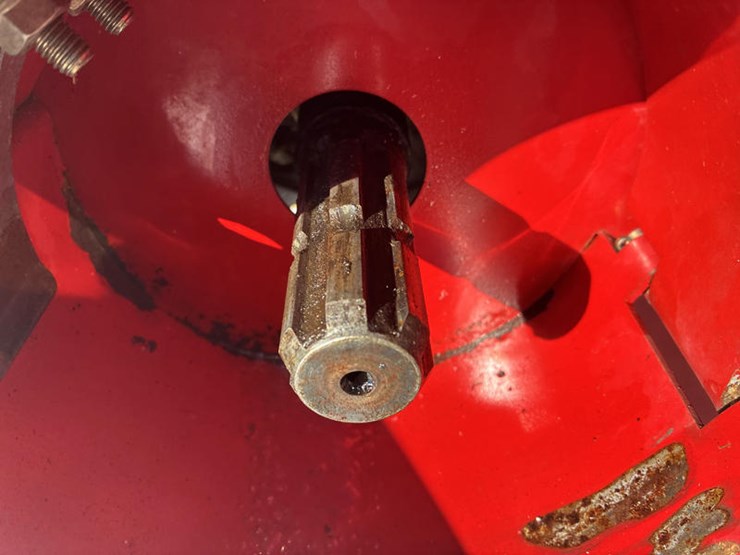 2010-case-ih-6088-image-24