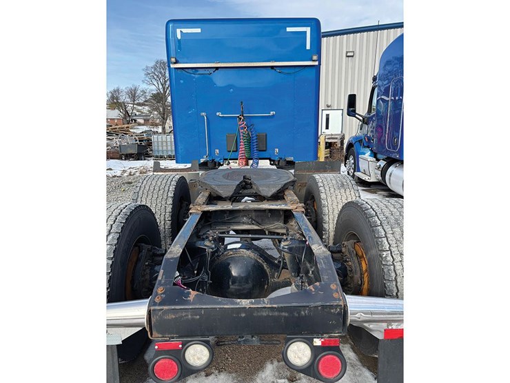 2020-peterbilt-579-image-4