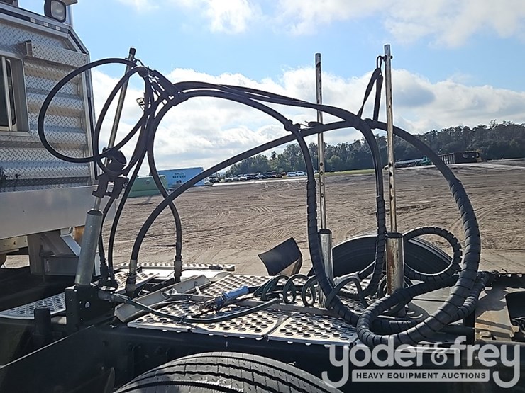 2009-kenworth-t800-image-28