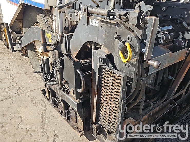 2014-caterpillar-ap-1000e-image-26