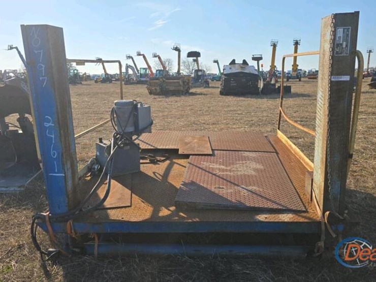 hydraulic-truck-ramp-image-2