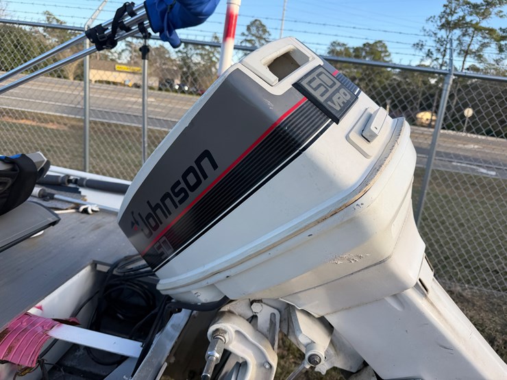 #27-•-#5193-•-12’-welded-aluminum-boat-with-johnson-50vro-motor-and-minn-kota-trolling-motor-on-trailer-image-11