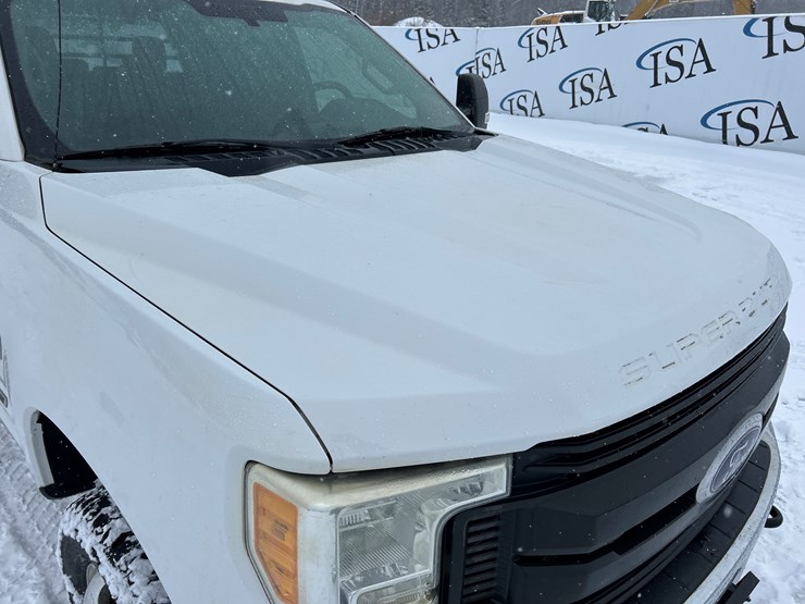 2017-ford-f350-image-13