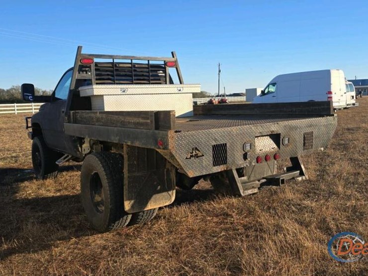 2001-dodge-4wd-flatbed-truck,-s/n-3b7kf26631m286813:-5.9l-diesel,-5-sp.,-tool-box,-5th-wheel-hitch,-odometer-shows-288k-mi.-image-12