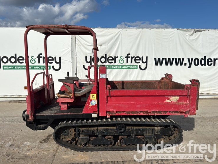 2006-yanmar-c30r-2-image-2