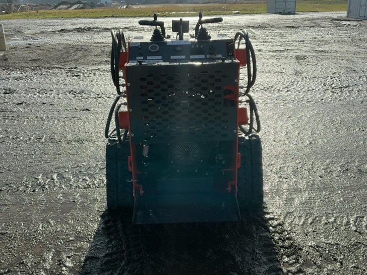 #1009-•-unused,-landhero,-mini-skid-steer-loader,-ldh-t460-image-4