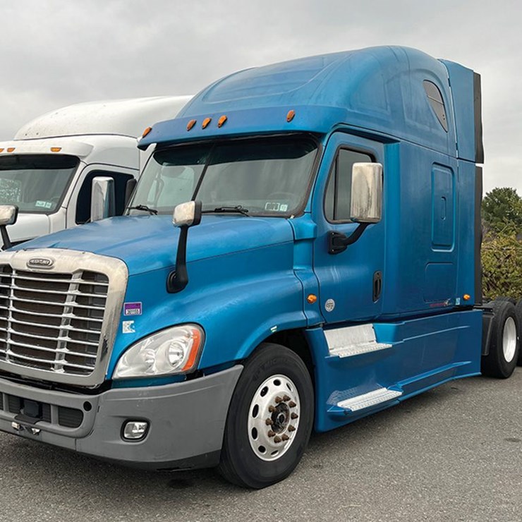 2015 FREIGHTLINER CASCADIA 125