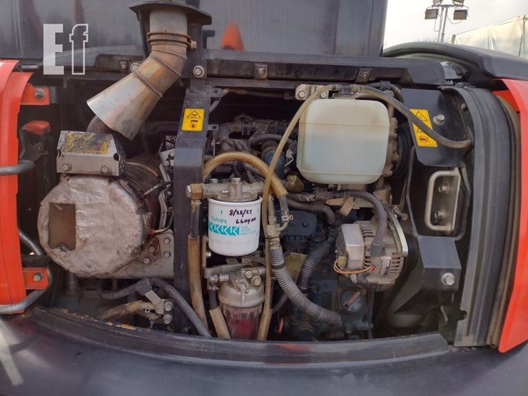 2017-kubota-kx040-4-image-47