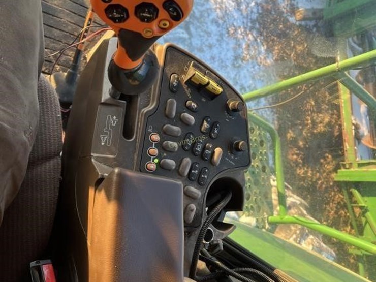 2006-john-deere-9760-sts-image-8