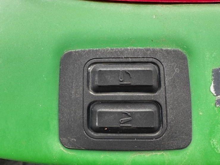 john-deere-7330-image-9