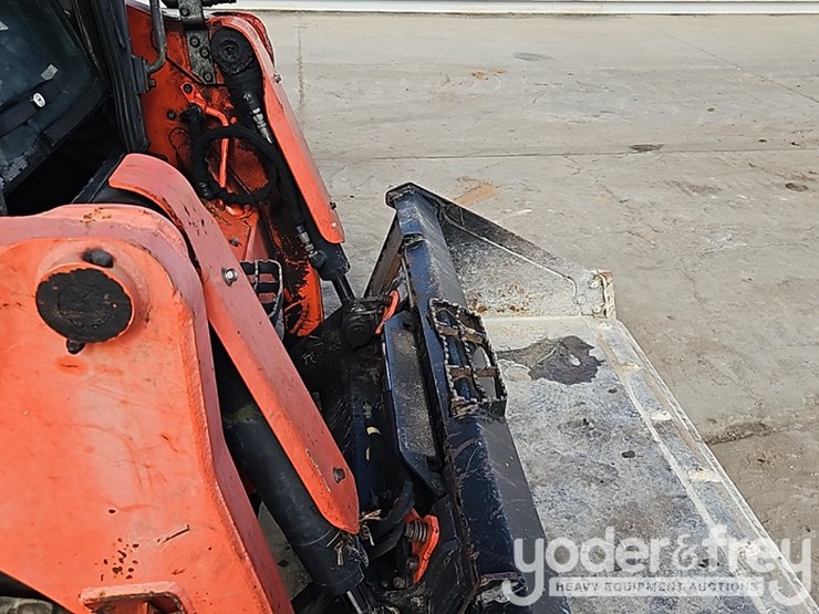 2018-kubota-svl75-image-13