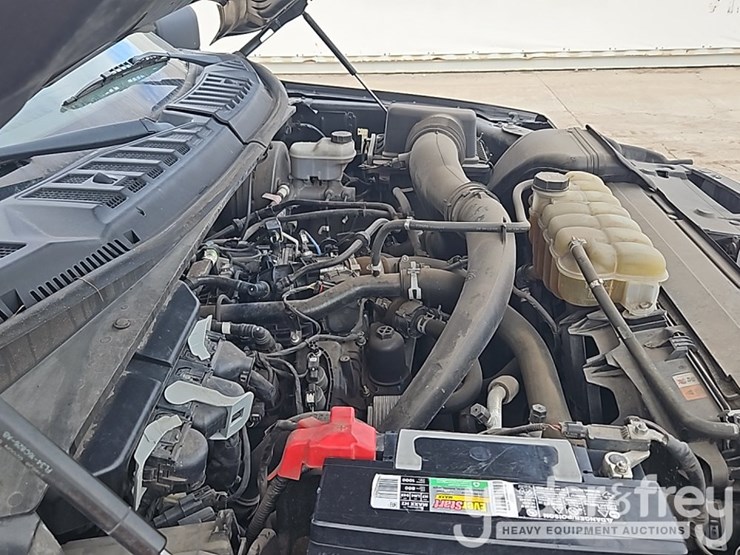 2020-ford-f150-image-22