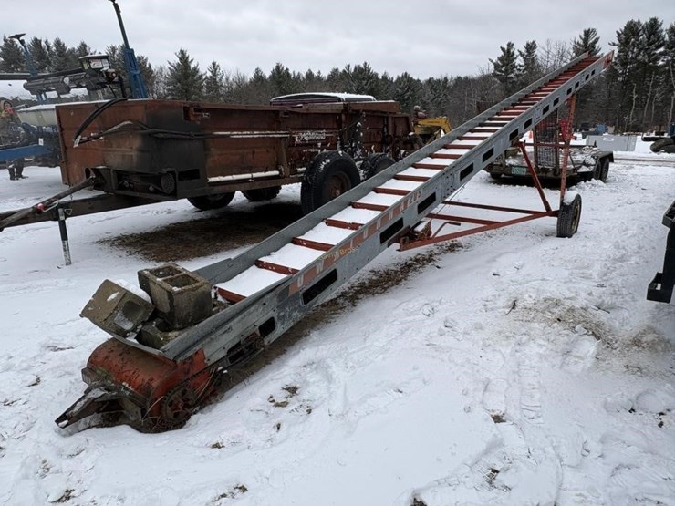 owatonna-205-40'-bale-elevator-image-1