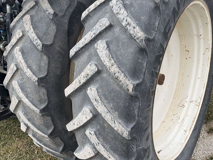 2012-new-holland-275-image-16