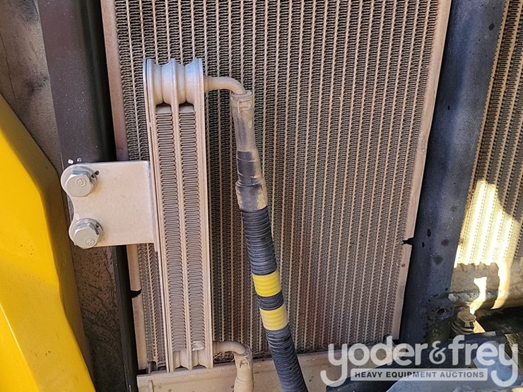 2024-komatsu-pc55mr-image-32