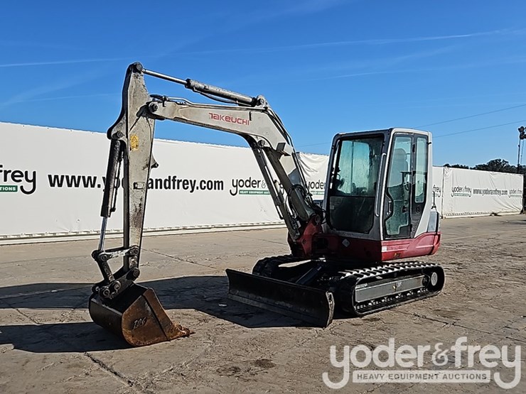 2012-takeuchi-tb250-image-1