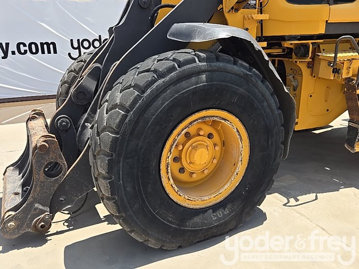 2014-volvo-l60g-image-12