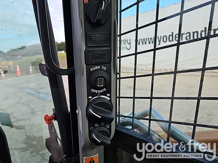 2021-case-tv450b-image-29