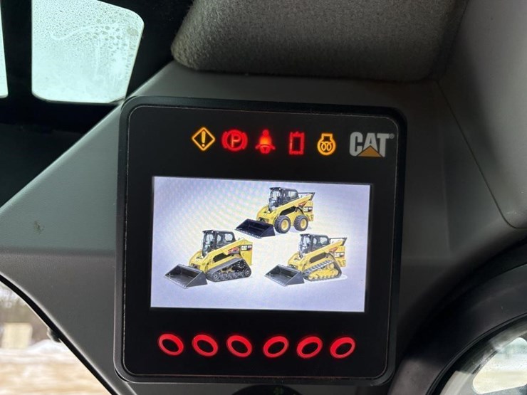 2017-caterpillar-239d-image-9