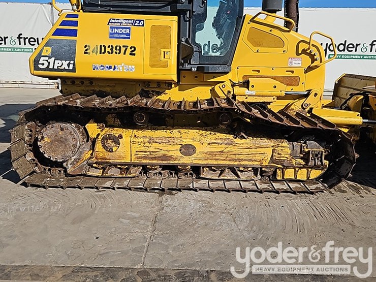 2021-komatsu-d51px-24-image-8