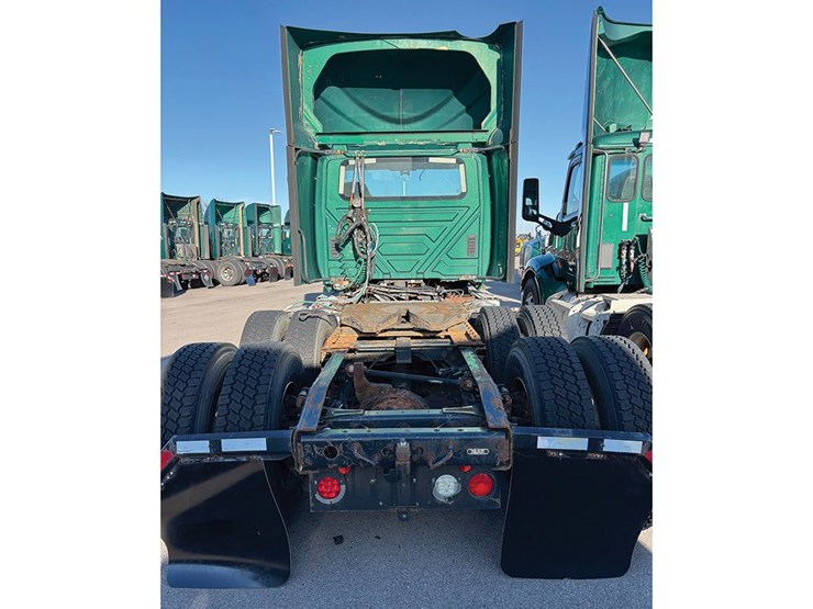 2017-international-prostar122-image-2