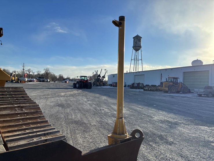 2016-caterpillar-d6n-lgp-image-12