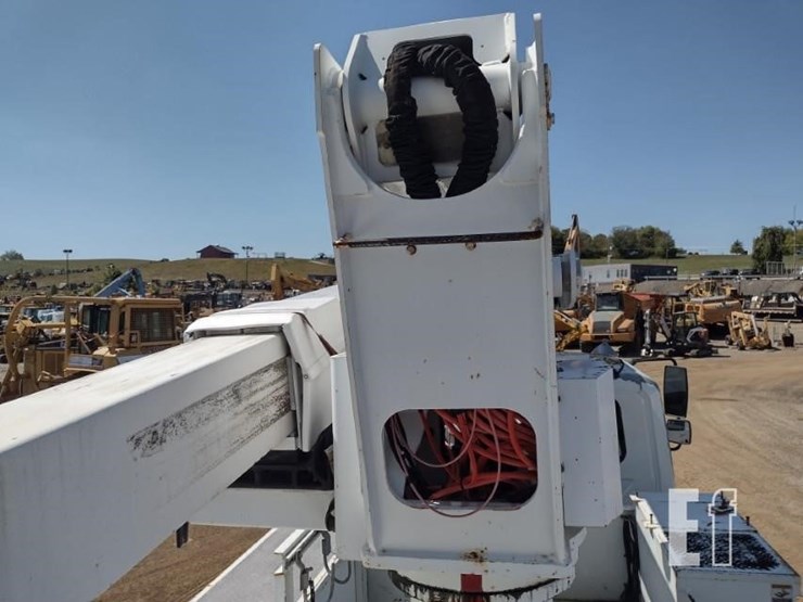 2008-international-durastar-4300-image-41