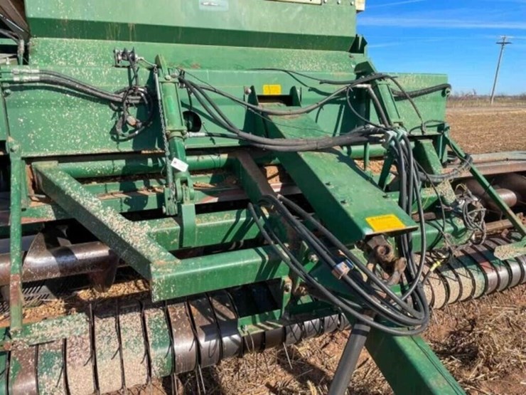 kmc-3360-peanut-harvester-image-3