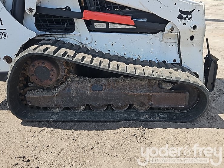 2017-bobcat-t770-image-29