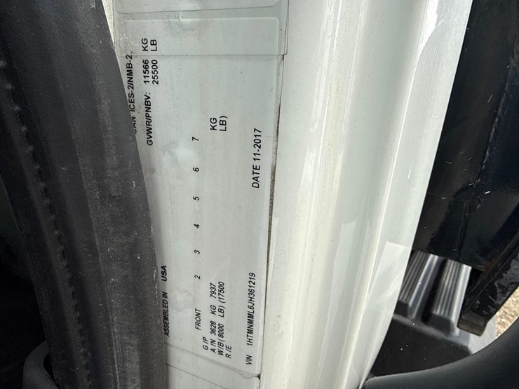 2018-international-durastar-4300-image-16