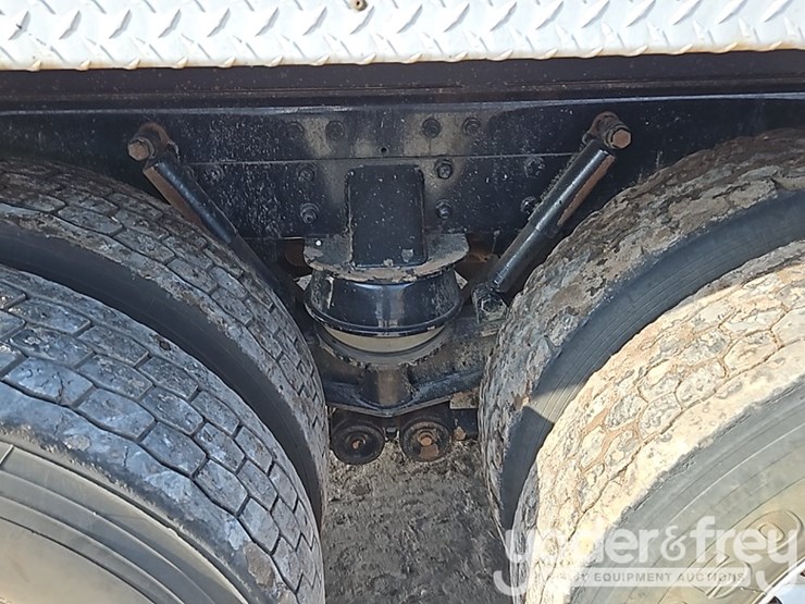 2021-kenworth-t880-image-9