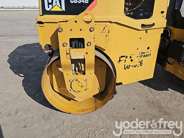 2018-caterpillar-cb34b-image-12
