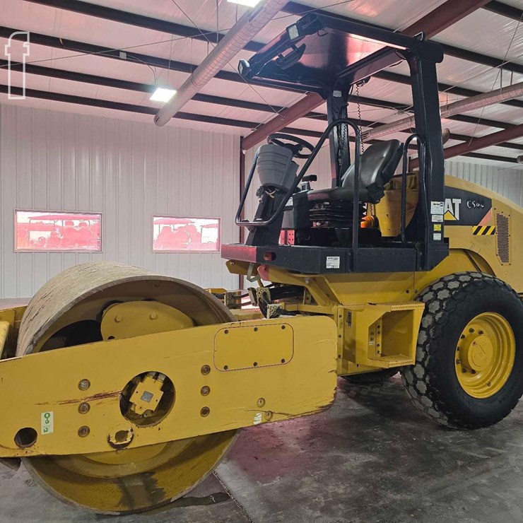 2013 CATERPILLAR CS44